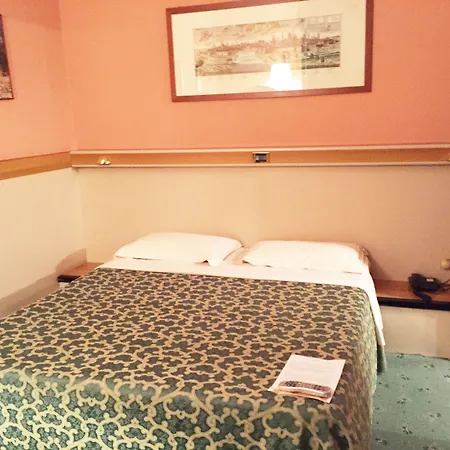 Отель Novotel Centro Парма