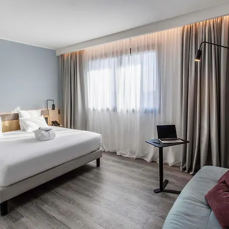 Отель Novotel Centro 4*