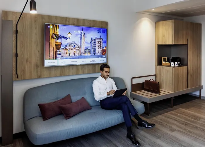 ホテル Novotel Centro 4*