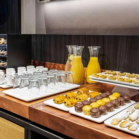 Novotel Centro Hotel 4*