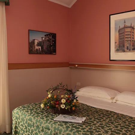 Novotel Centro فندق بارما