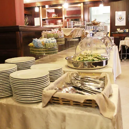 Novotel Centro فندق بارما