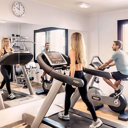 Novotel Centro 4* بارما