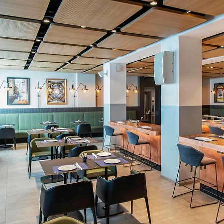 Novotel Centro Hotel 4*