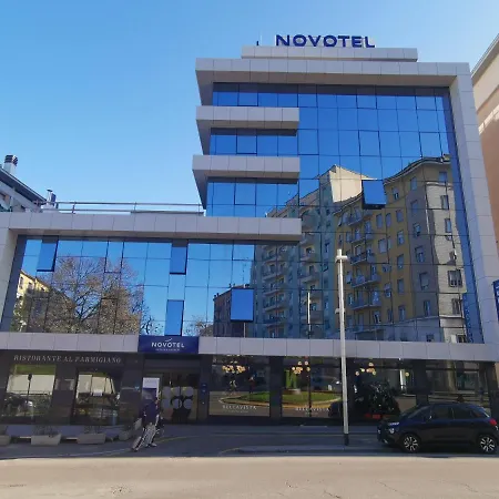 Hotel Novotel Centro 4*